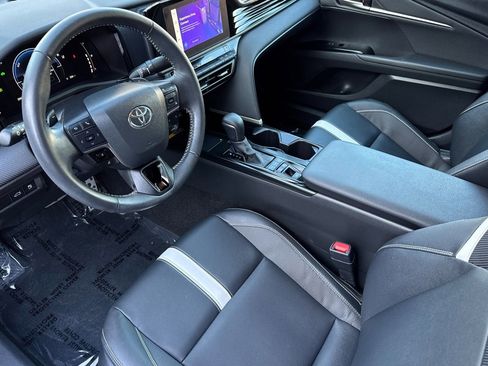 Certified 2025 Toyota Camry SE FWD image 10