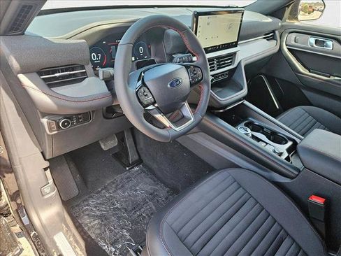 New 2025 Ford Explorer ST-Line image 3