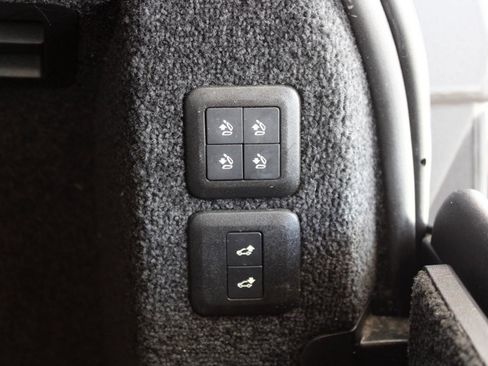 Used 2020 Land Rover Range Rover Long Wheelbase HSE image 17