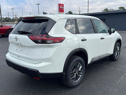 New 2026 Nissan Rogue S image 5