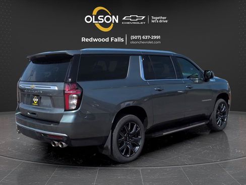 Used 2023 Chevrolet Suburban High Country w/ Max Trailering Package AWD/4WD image 5