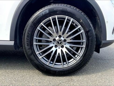 Used 2026 Mercedes-Benz GLC 300 4MATIC image 9