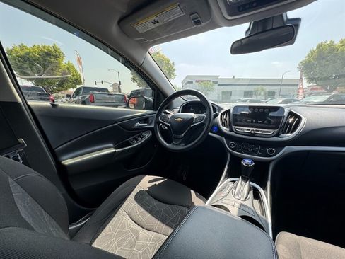 Used 2018 Chevrolet Volt LT FWD image 36