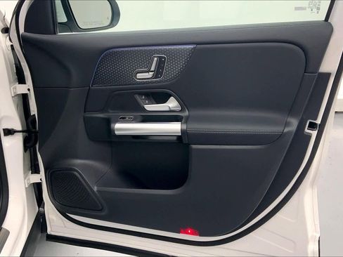 New 2026 Mercedes-Benz GLA 250 GLA 250 image 10