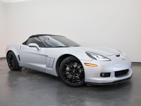 Used 2010 Chevrolet Corvette Grand Sport w/ Preferred Equipment Group RWD image 2