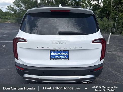 Used 2022 Kia Telluride EX w/ EX Premium Package FWD image 5
