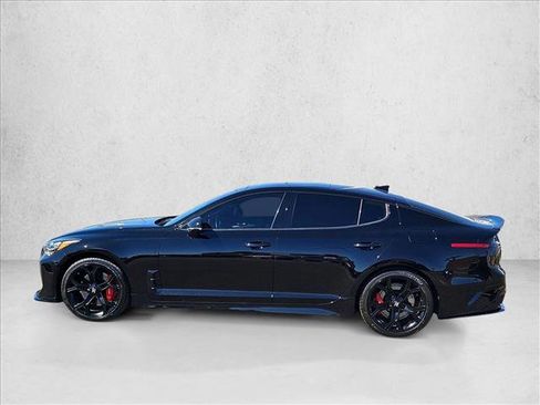 Used 2019 Kia Stinger GT2 image 9