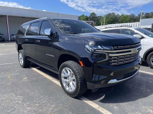 Used 2023 Chevrolet Suburban Premier AWD/4WD image 1