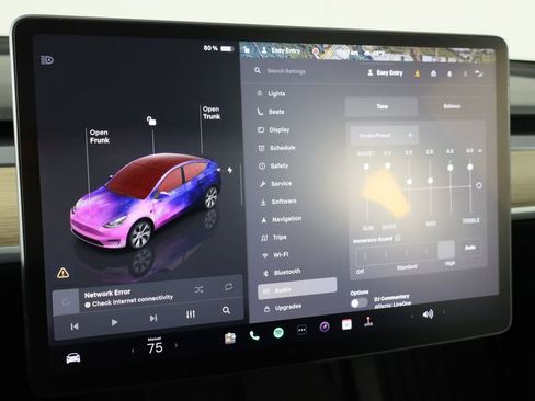 Used 2023 Tesla Model Y Long Range image 32