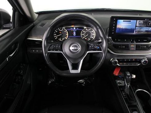 Certified 2023 Nissan Altima 2.5 SV w/ SV Premium Package FWD image 12