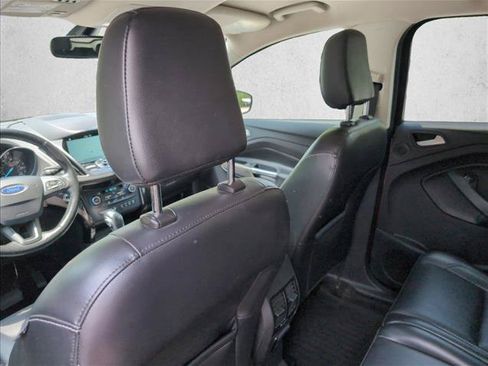 Used 2019 Ford Escape Titanium AWD/4WD image 17