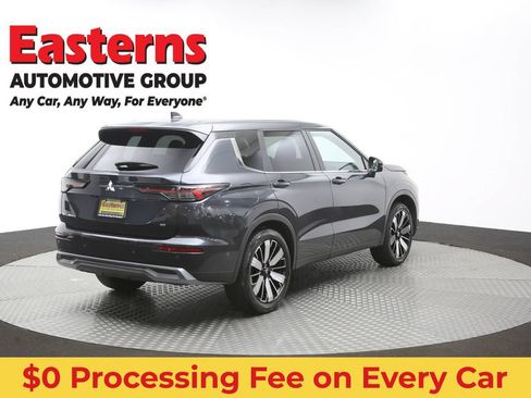 Used 2025 Mitsubishi Outlander SE FWD image 41