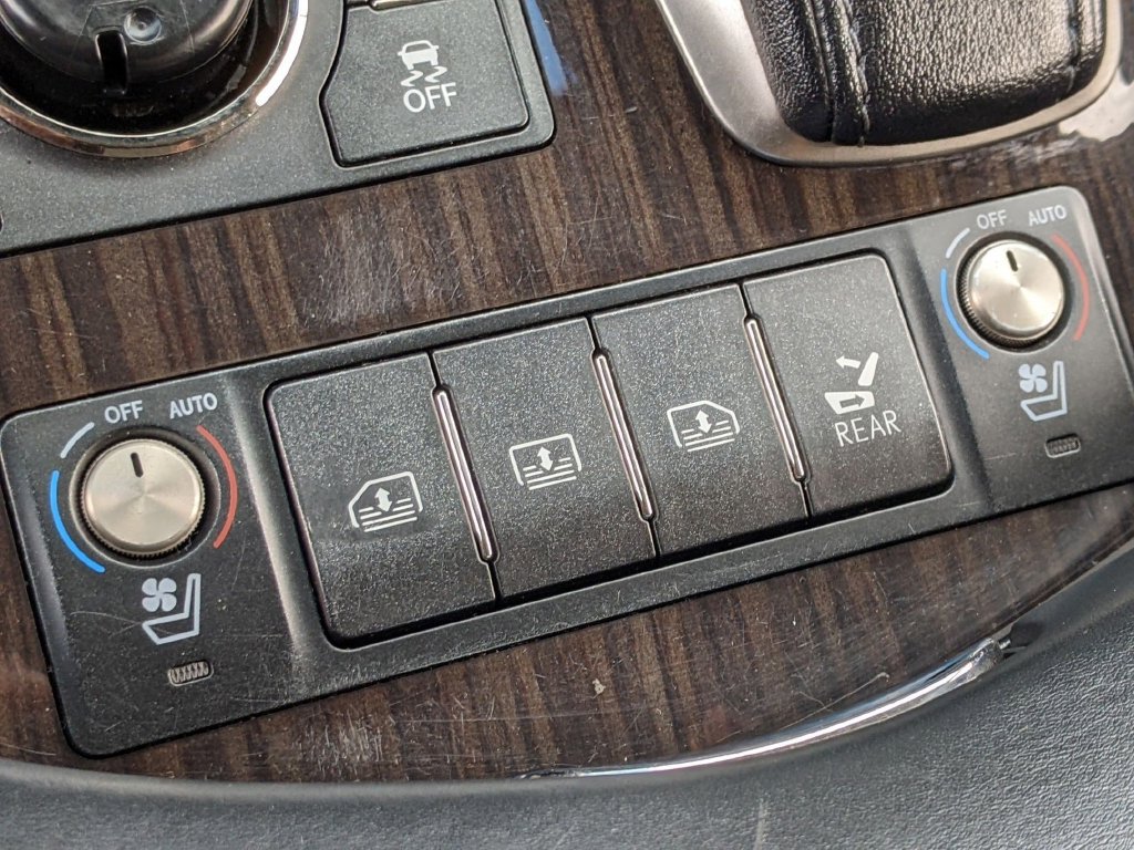 Used 2014 Lexus LS 460 L w/ Ultra Luxury Package AWD/4WD image 13