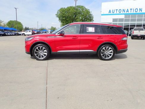 Used 2025 Lincoln Aviator Reserve w/ Illumination Package image 2