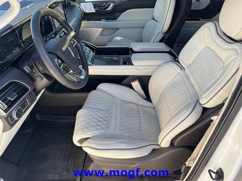 Used 2021 Lincoln Navigator L Black Label w/ Cargo Convenience Package image 24