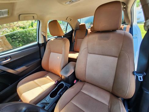 Used 2015 Toyota Corolla LE FWD image 35