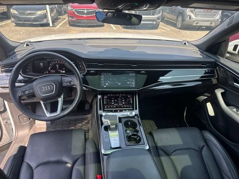 Used 2025 Audi Q8 Prestige AWD/4WD image 15
