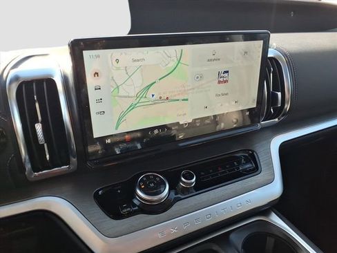 New 2025 Ford Expedition Platinum image 16