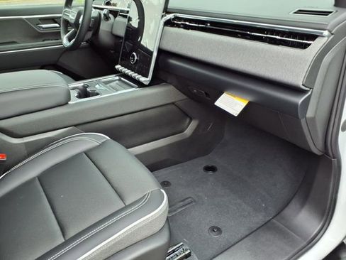 New 2026 GMC Sierra EV Elevation image 25