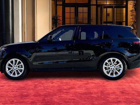 Used 2025 Land Rover Range Rover Sport image 14