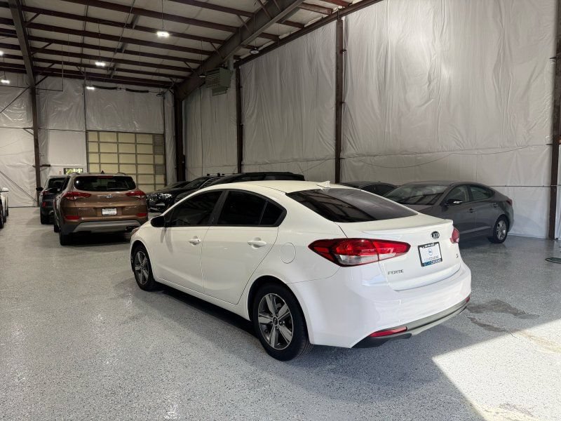 Used 2018 Kia Forte S FWD image 7