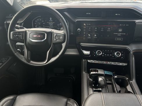 Used 2024 GMC Sierra 1500 AT4 w/ Technology Package image 10