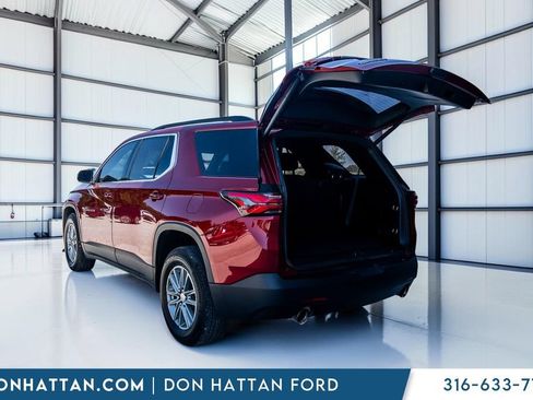 Used 2023 Chevrolet Traverse LT FWD image 28