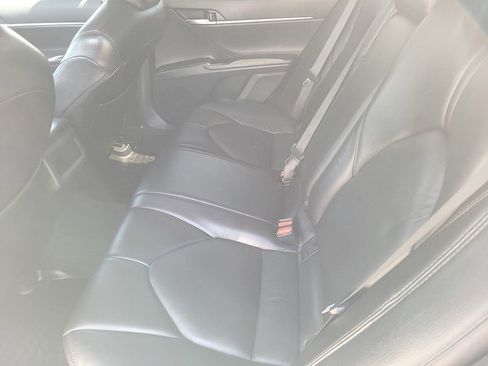 Used 2020 Toyota Camry SE FWD image 8