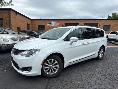 Used 2017 Chrysler Pacifica Touring-L
