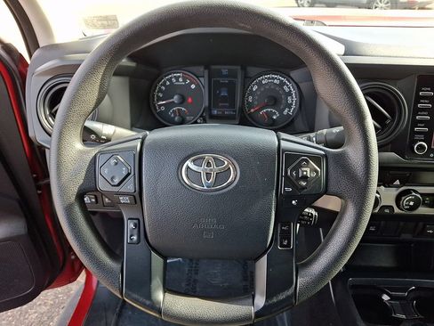 Used 2020 Toyota Tacoma SR AWD/4WD image 17