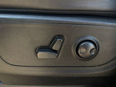 Used 2022 RAM 1500 Lone Star AWD/4WD image 25
