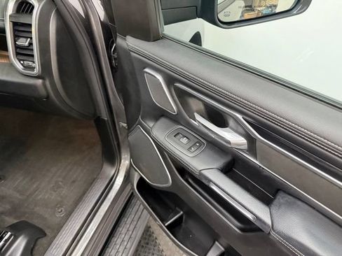 Used 2023 RAM 1500 Laramie AWD/4WD image 40