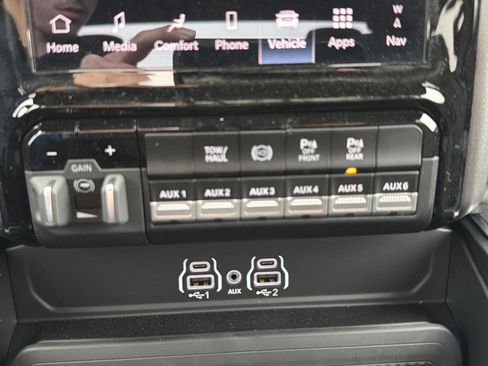 New 2025 RAM 2500 Big Horn image 19