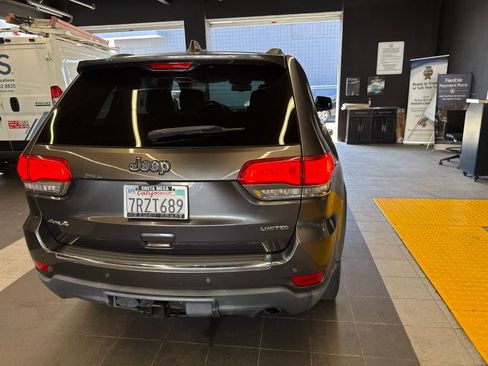 Used 2016 Jeep Grand Cherokee Limited w/ Trailer Tow Group IV AWD/4WD image 11