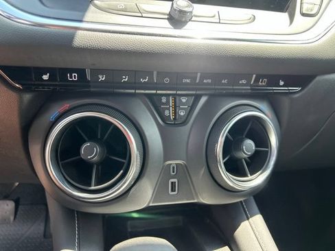 Used 2024 Chevrolet Blazer LT w/ Convenience Package FWD image 25