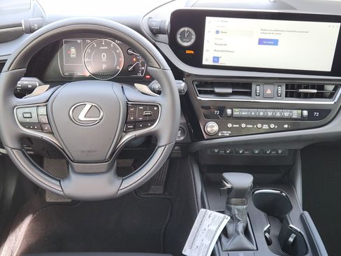 New 2025 Lexus ES 350 Ultra Luxury image 21