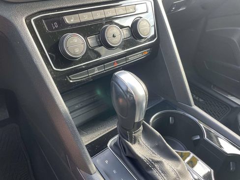 Used 2023 Volkswagen Atlas SE FWD image 30