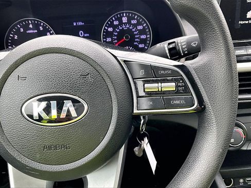 Used 2020 Kia Forte LXS image 16