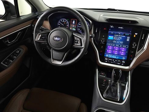 Used 2021 Subaru Outback Touring w/ Popular Package #2 image 19