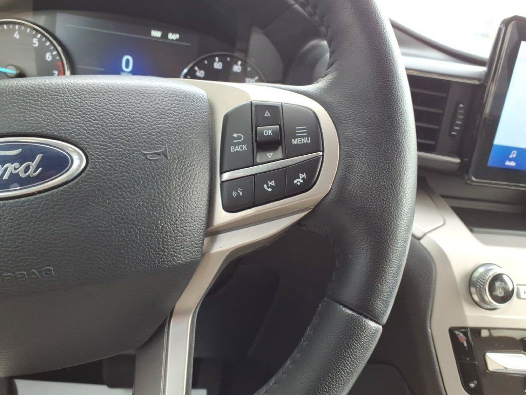 Certified 2023 Ford Explorer XLT w/ Equipment Group 202A AWD/4WD image 18