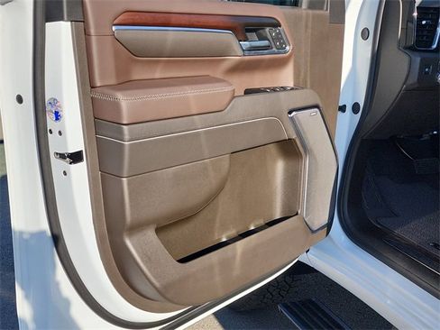 New 2026 GMC Sierra 2500 Denali w/ Denali Reserve Package image 15