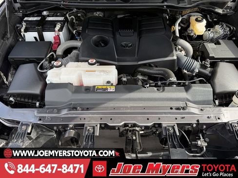 Used 2024 Toyota Tundra Limited image 32