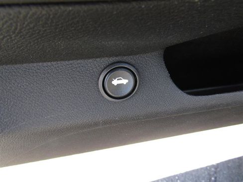 Used 2014 Chevrolet Camaro LT image 11