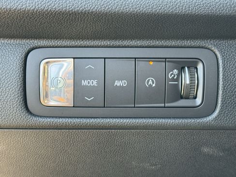 Used 2025 Chevrolet Traverse Z71 w/ Driver Confidence Package AWD/4WD image 21