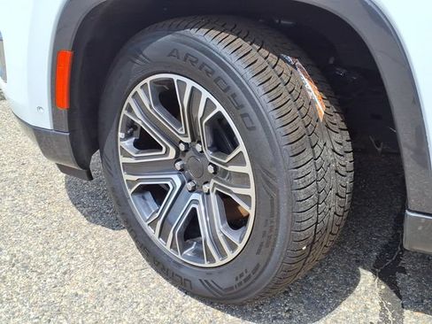 Used 2022 Jeep Wagoneer Series III AWD/4WD image 9