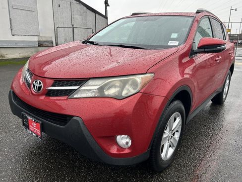 Used 2014 Toyota RAV4 XLE image 1