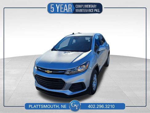 Used 2022 Chevrolet Trax LS w/ Tint and Cruise Package AWD/4WD image 1