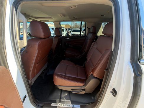 Used 2020 Chevrolet Suburban Premier image 28