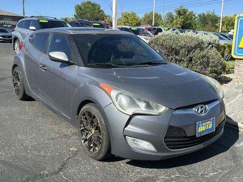 Used 2016 Hyundai Veloster w/ Option Group 03 FWD image 1