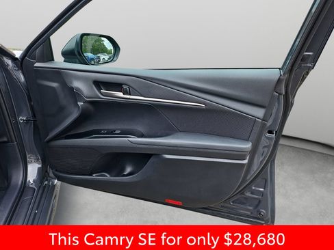 Used 2025 Toyota Camry SE FWD image 36